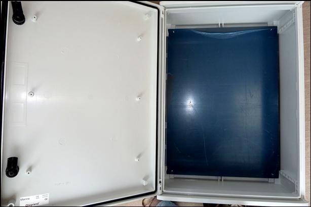 Picture 5 – Enclosure with Backplate cut to size and fitted Picture 5 – Enclosure with Backplate cut to size and fitted